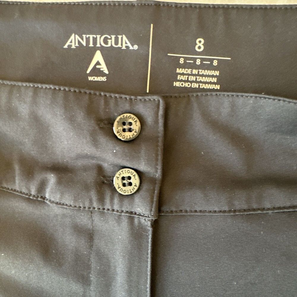 Antigua Golf Women's 8 Bermuda Shorts Black Performance Zip Pockets‎